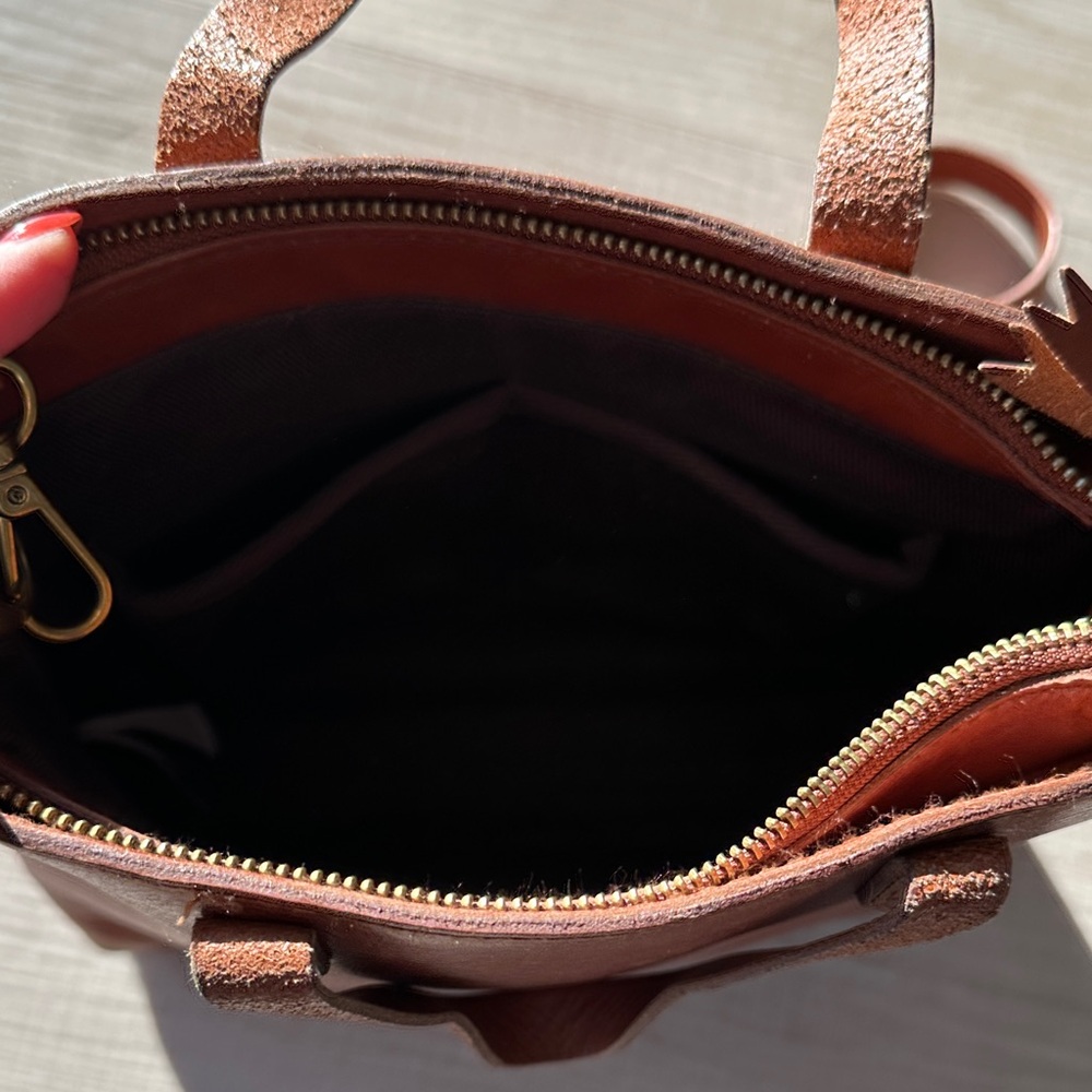 Madewell Transport Leather Crossbody - Picture 3 of 9